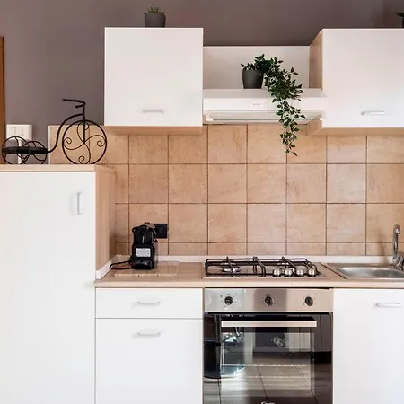 -exclusive Fiere- Free Parking And Wi-fi- Apartment
